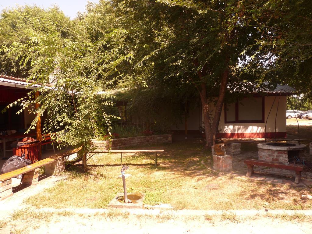 Vila Dobo Tanya Roszke Exteriér fotografie